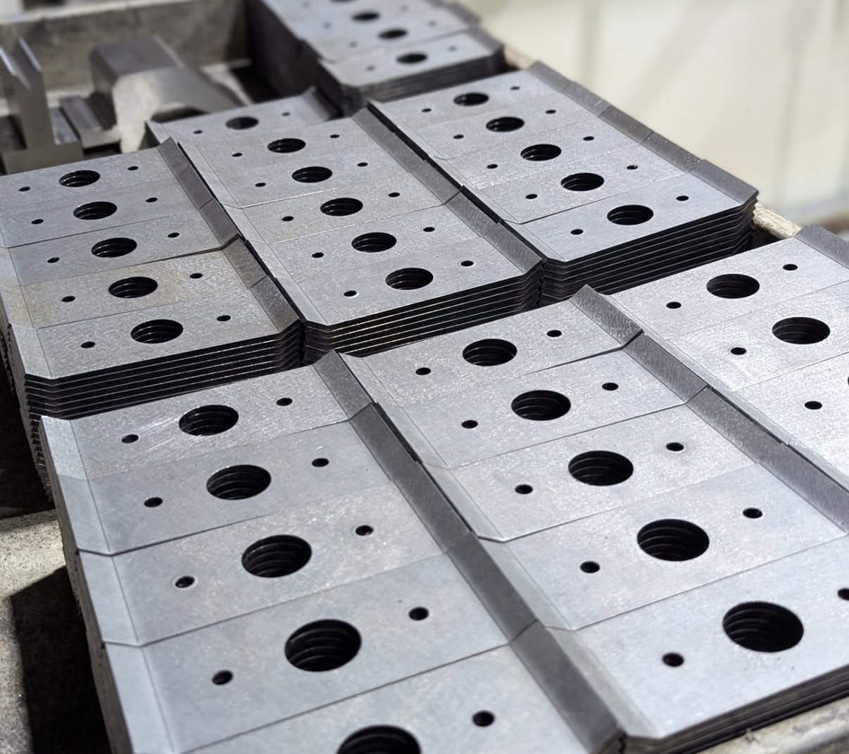 Zona Precision Laser - Precision in Every Beam, Craftsmanship in Every Cut